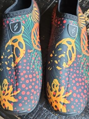 Women’s Slip-On Floral Water-Ready Sneakers in Black and Yellow